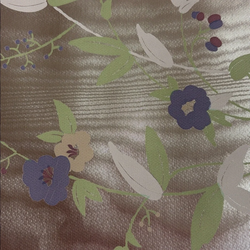 Vintage wallpaper Floral Patterned with a shiny mauve pinkish purple background
